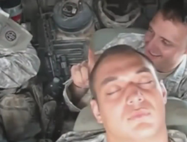 Οι πιο αστείες στιγμές από τον ρωσικό στρατό! (βίντεο)